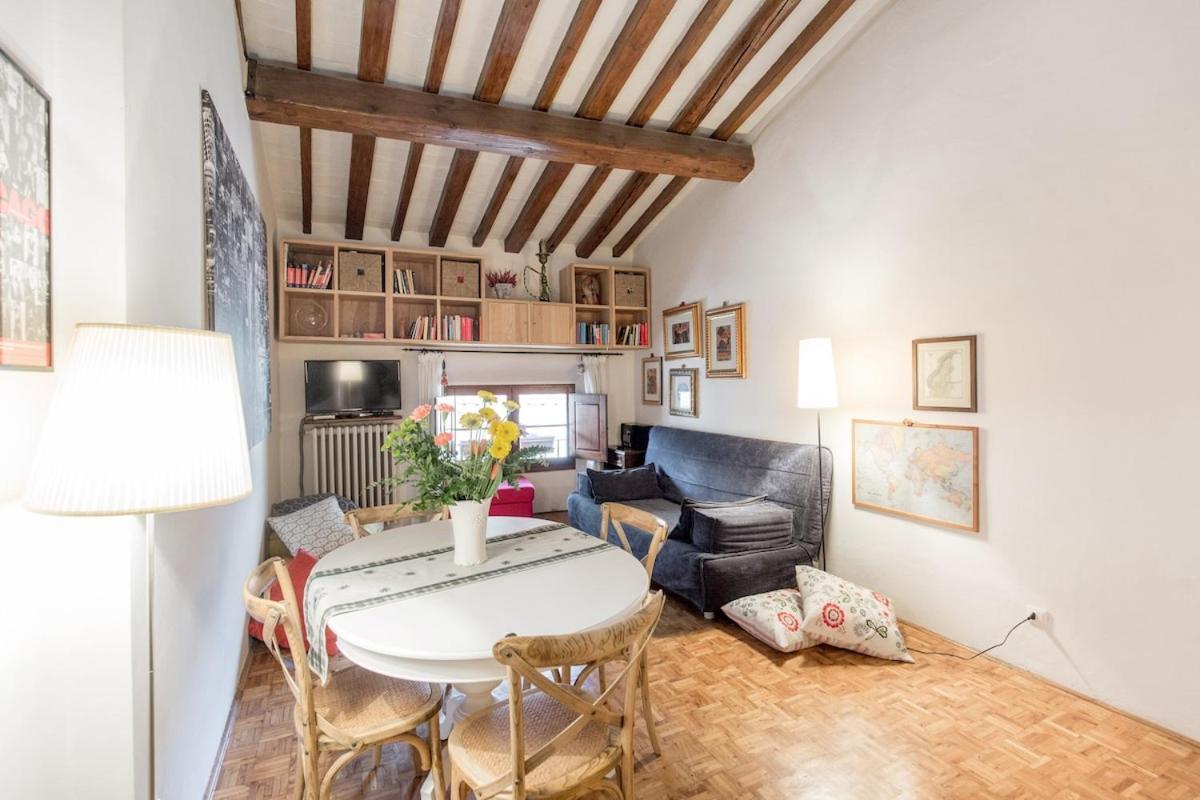 A Nest In The Heart Of Florencia